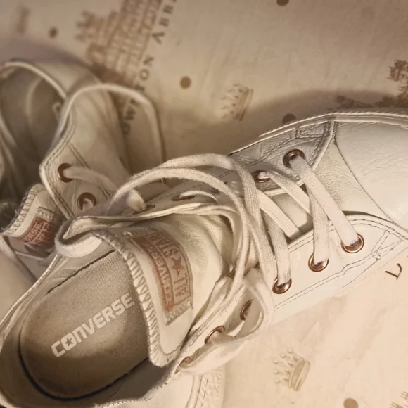 Converse Chuck Taylor's. White with Gold Tone Hardware. w 9 1\2 m 7 1\2 - Picture 14 of 16